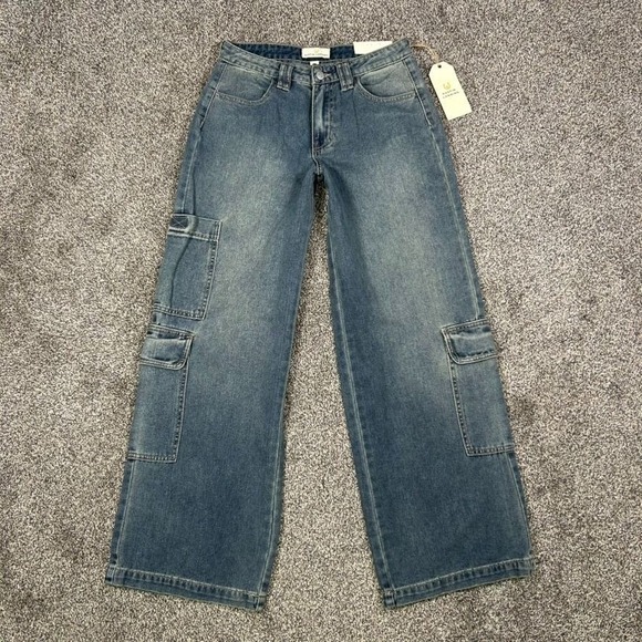 Pants - NEW Austin Landing Mid-rise Wide Leg Baggy Jeans Womens 5 Denim Cargo Pockets‎
